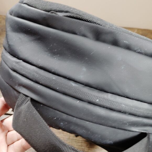 Rivian Backpack Laptop Padded Pockets Adjustable Straps Gray Black *READ - Picture 5 of 13